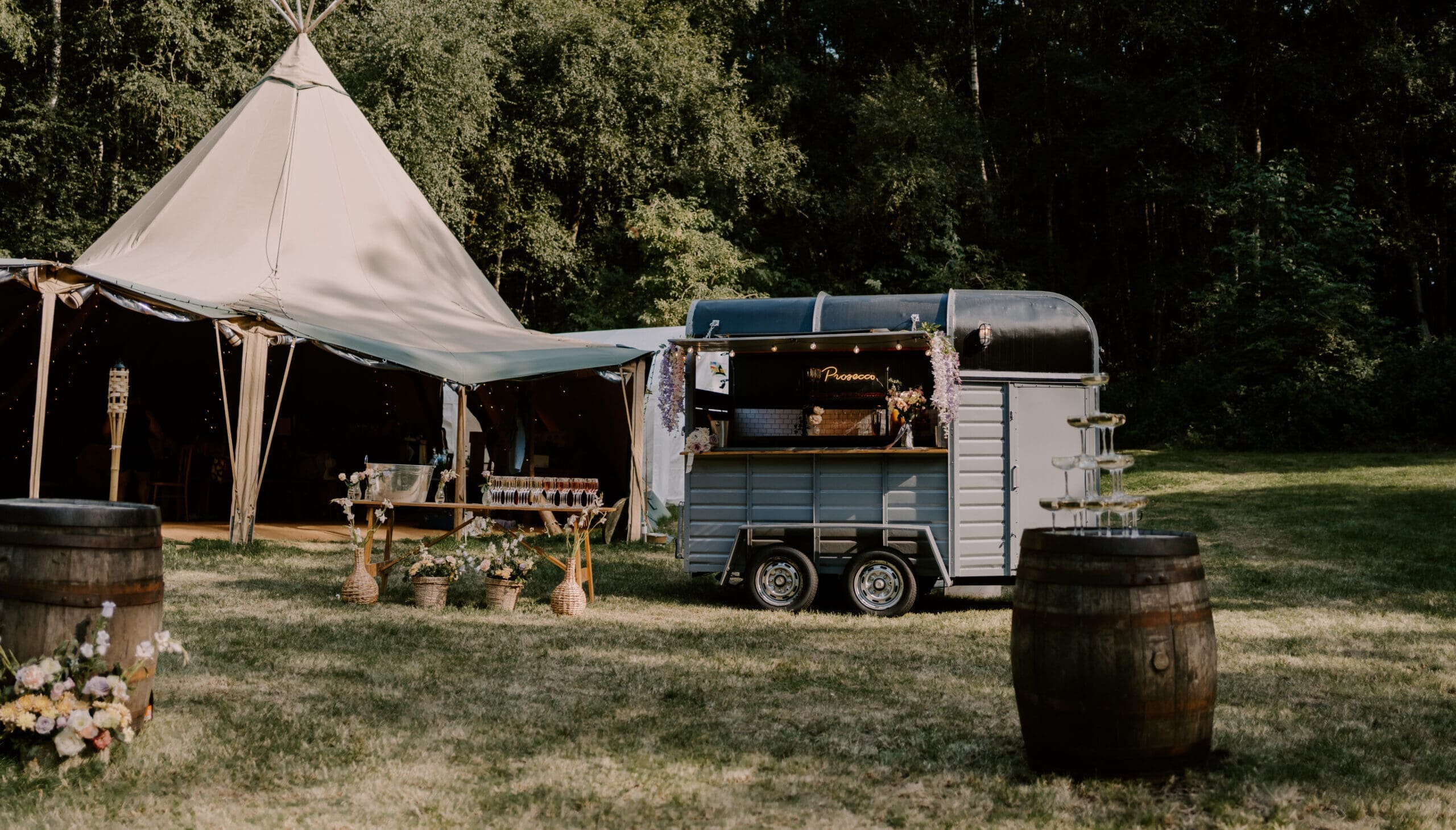 Mobile Prosecco bar setup at a wedding by The Bubble Box.